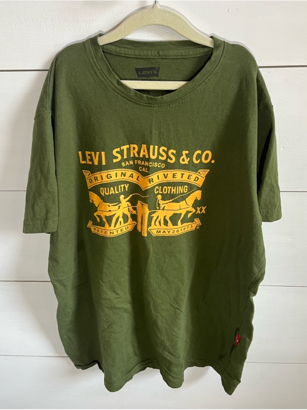 Levi's Olive Green Tee with Black Logo